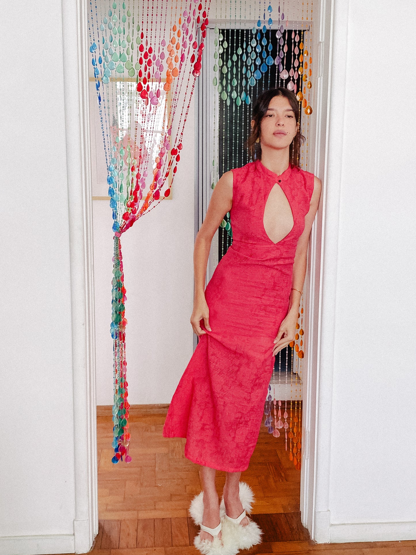 vestido vermelho em jacquard