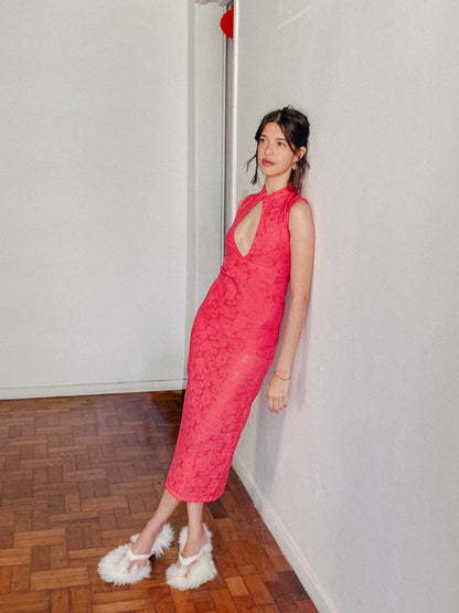 vestido vermelho em jacquard