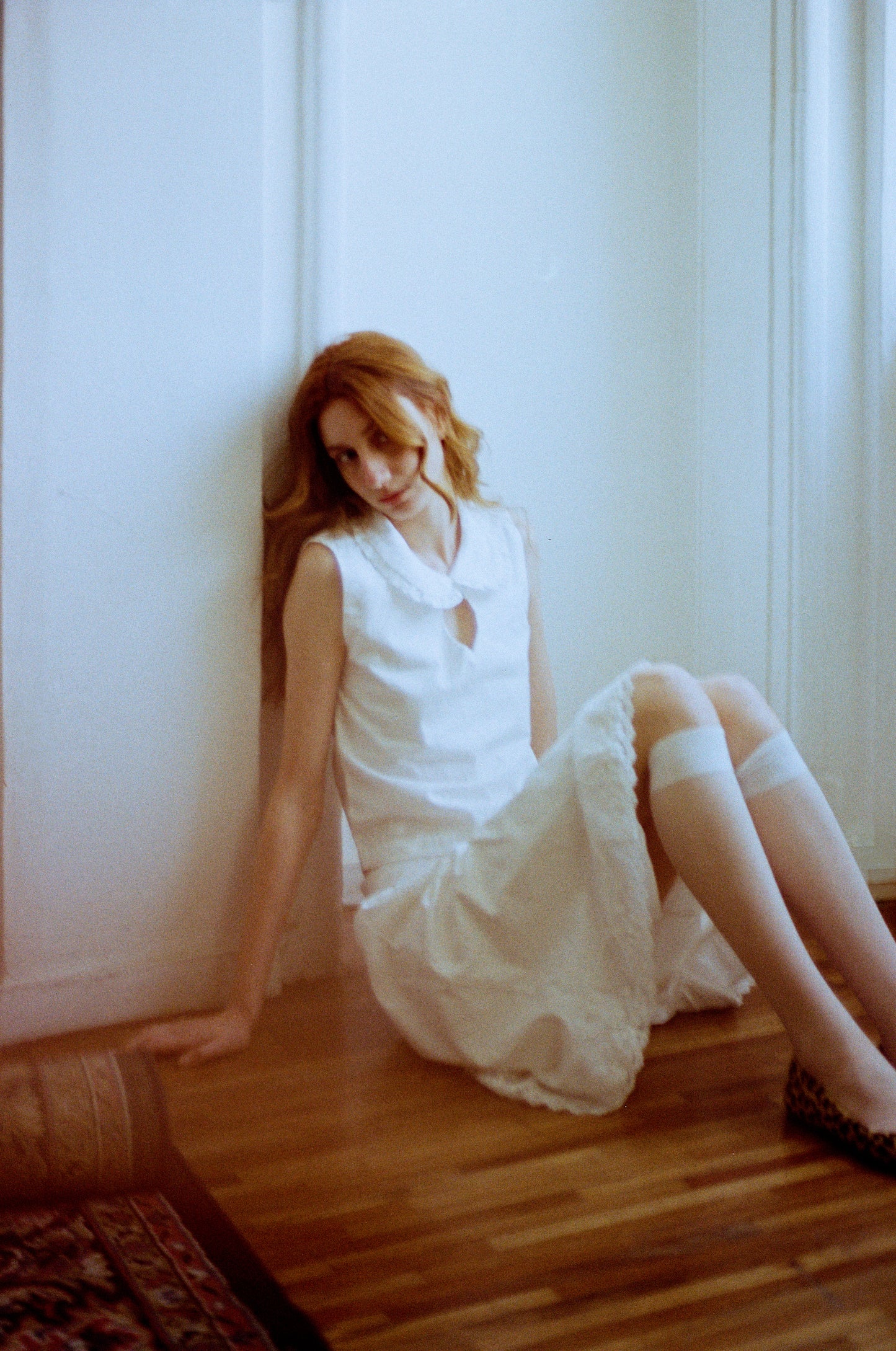 blusa com gola boneca em tricoline