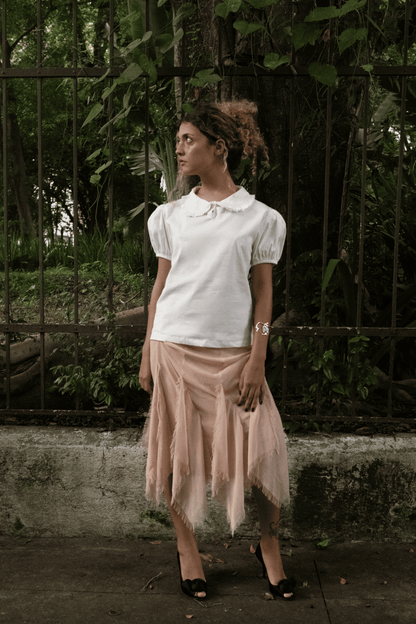 Blusa doll com gola boneca