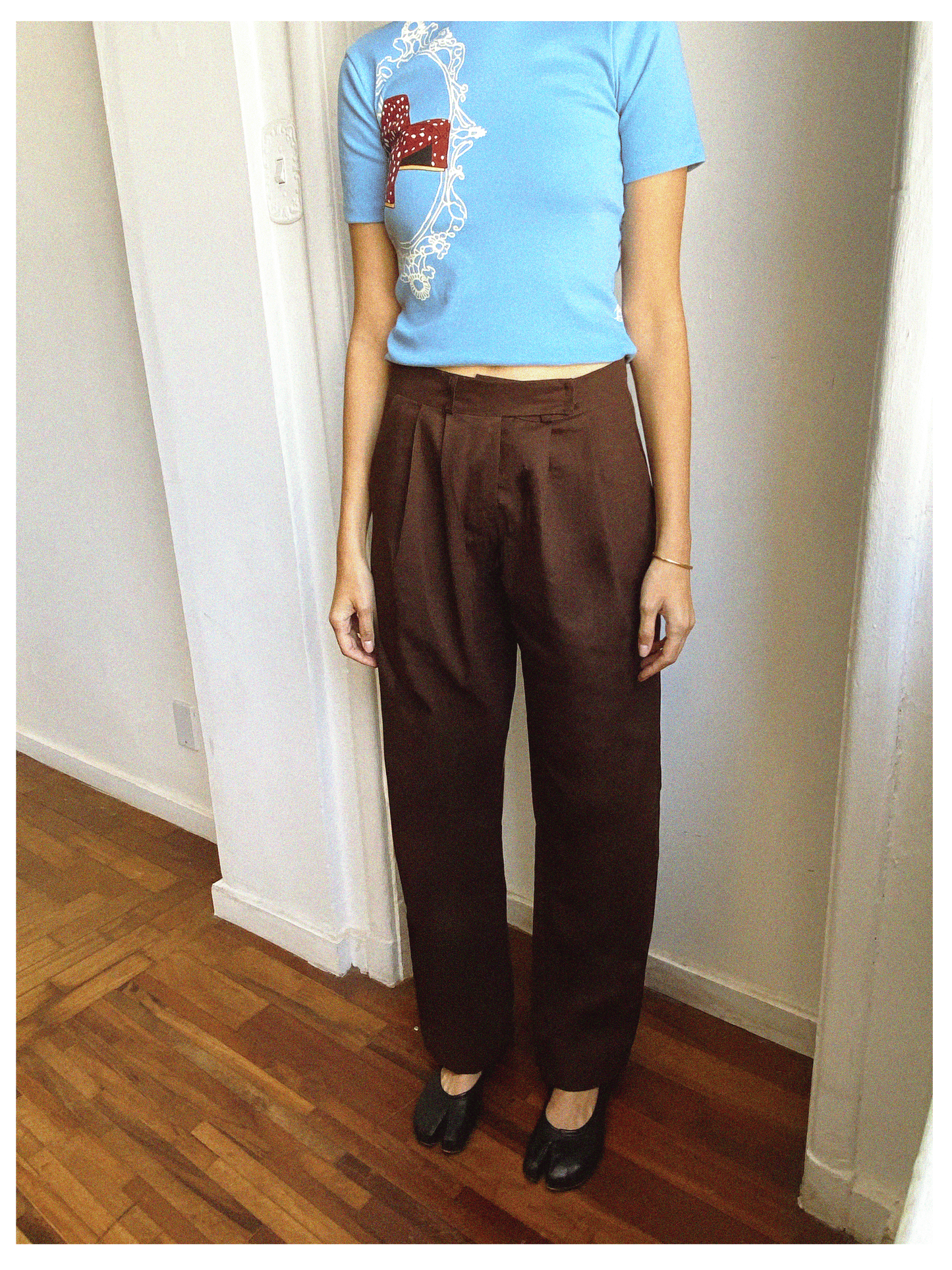 calça alfaiataria retrô em sarja